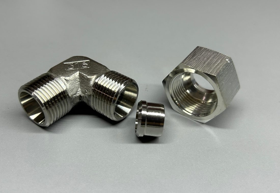 Conexões e niples em aço inox usinados